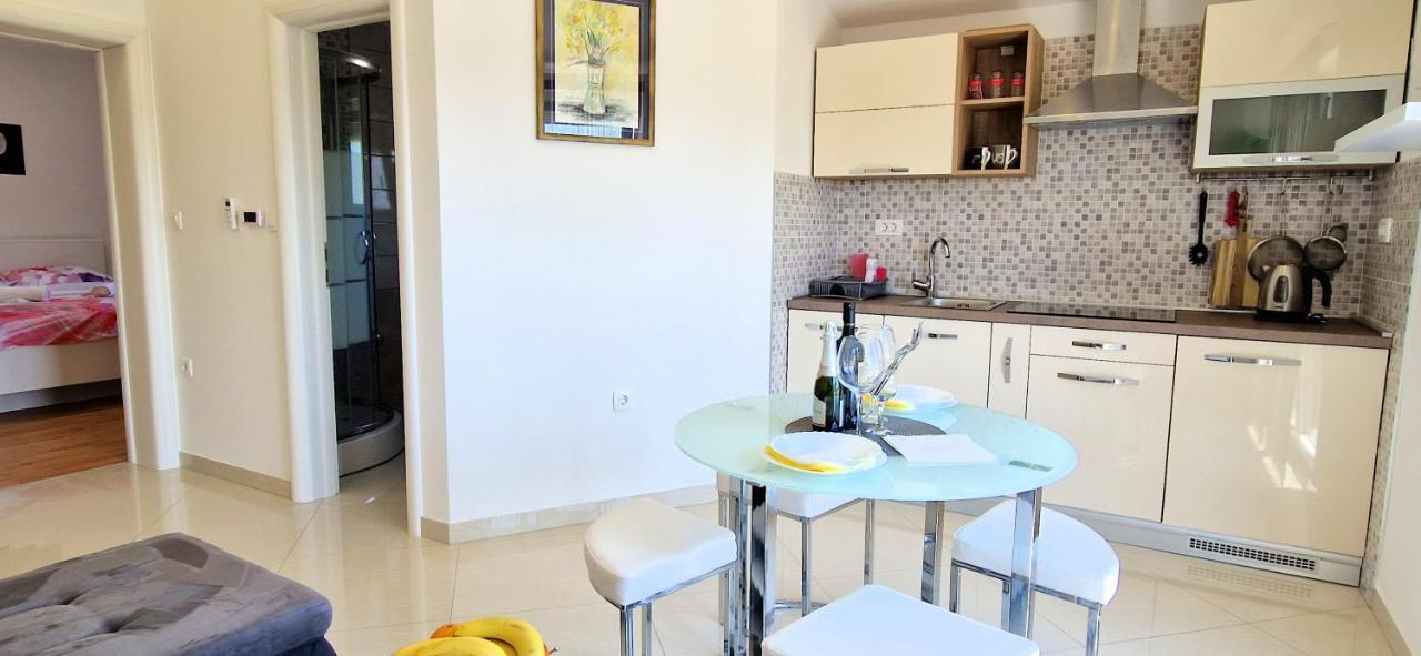 Apartments Pinezic Skrbčići Bagian luar foto